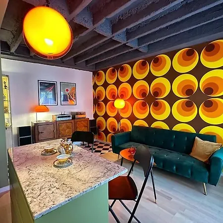 Very Nice 70's Style Daire